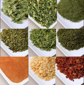سبزیجات خشک و معطر و درمانی 